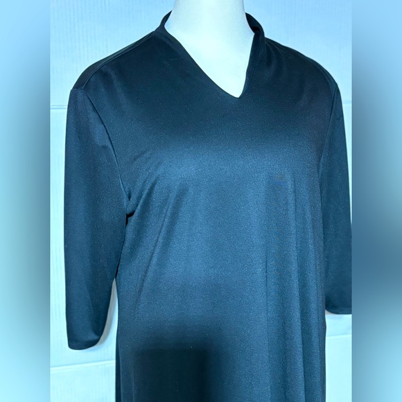 Susan Graver 3X black all occasion dress. Add bling for festive holidays. - Picture 5 of 7